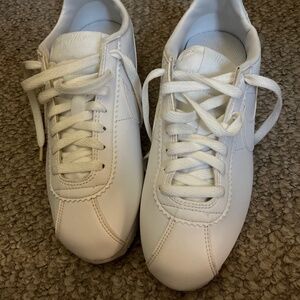 Womens Nike sneakers